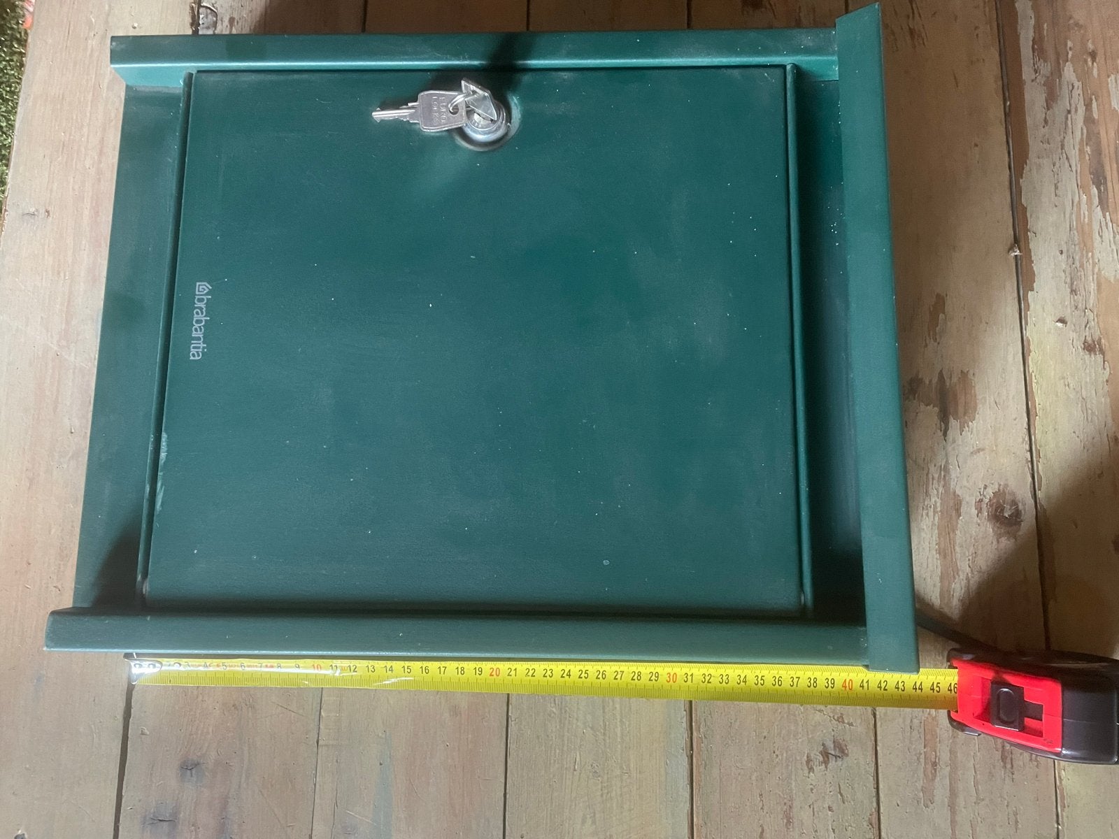 Brabantia brievenbus met klep  groen met slot en sleutels, Tuin en Terras, Brievenbussen, Ophalen, Gebruikt, Staal, Wandbrievenbus