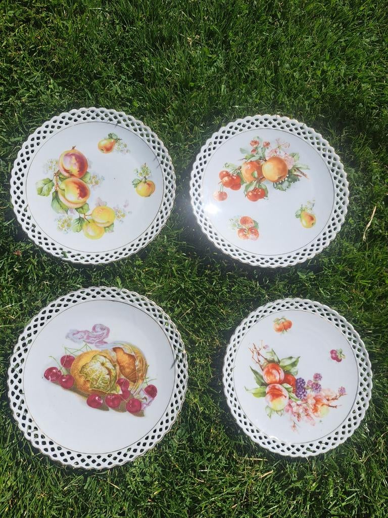 4 Vintage Gebaksbordjes met Fruitdecor en Open Rand, Ophalen of Verzenden