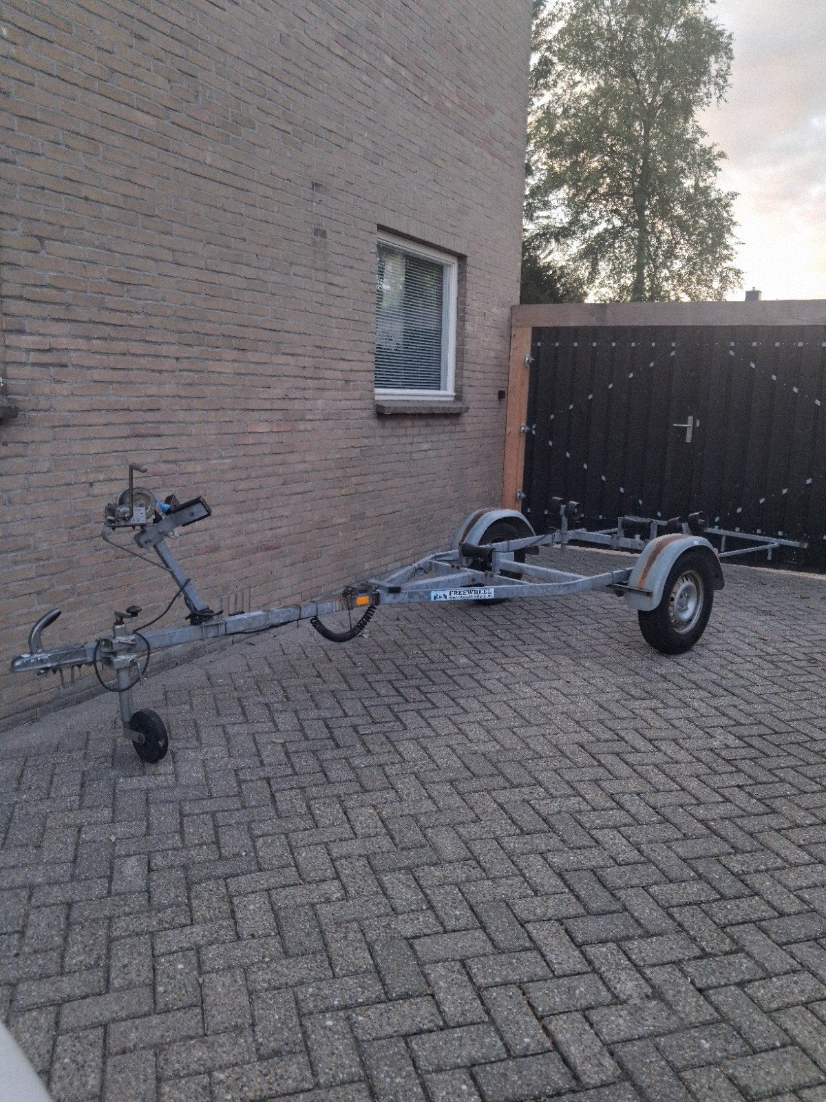 Kanteltrailer Freewheel, Ophalen, Gebruikt, Met afstandsbediening, Tot 10 pk