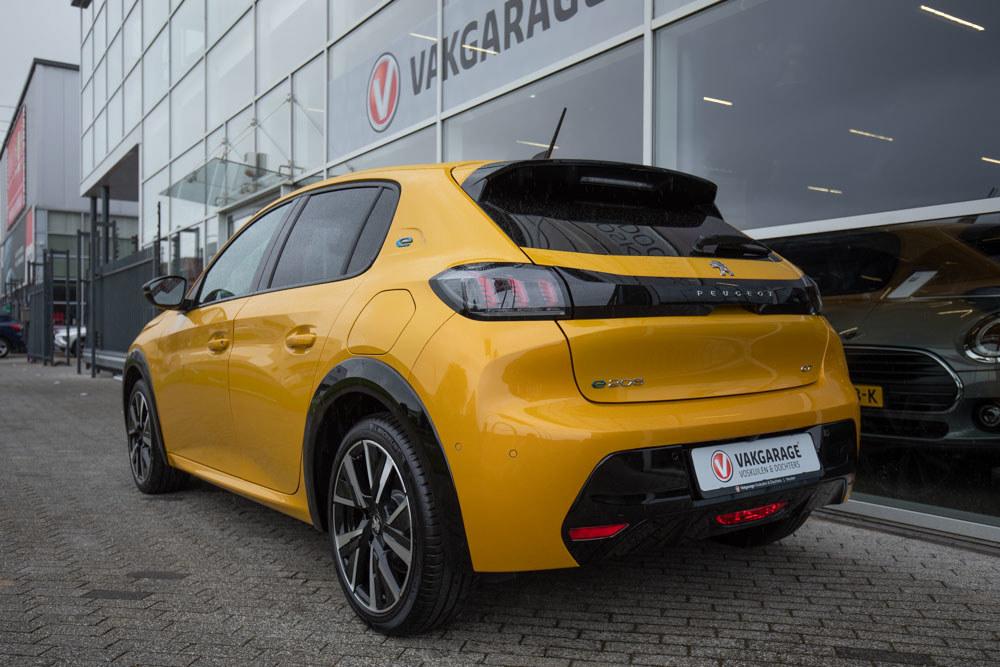 Peugeot E-208 EV GT 350 50 kWh |SOH Rapport | dodehoeksensor, 136 pk, Gebruikt, Zwart, Leder en Stof