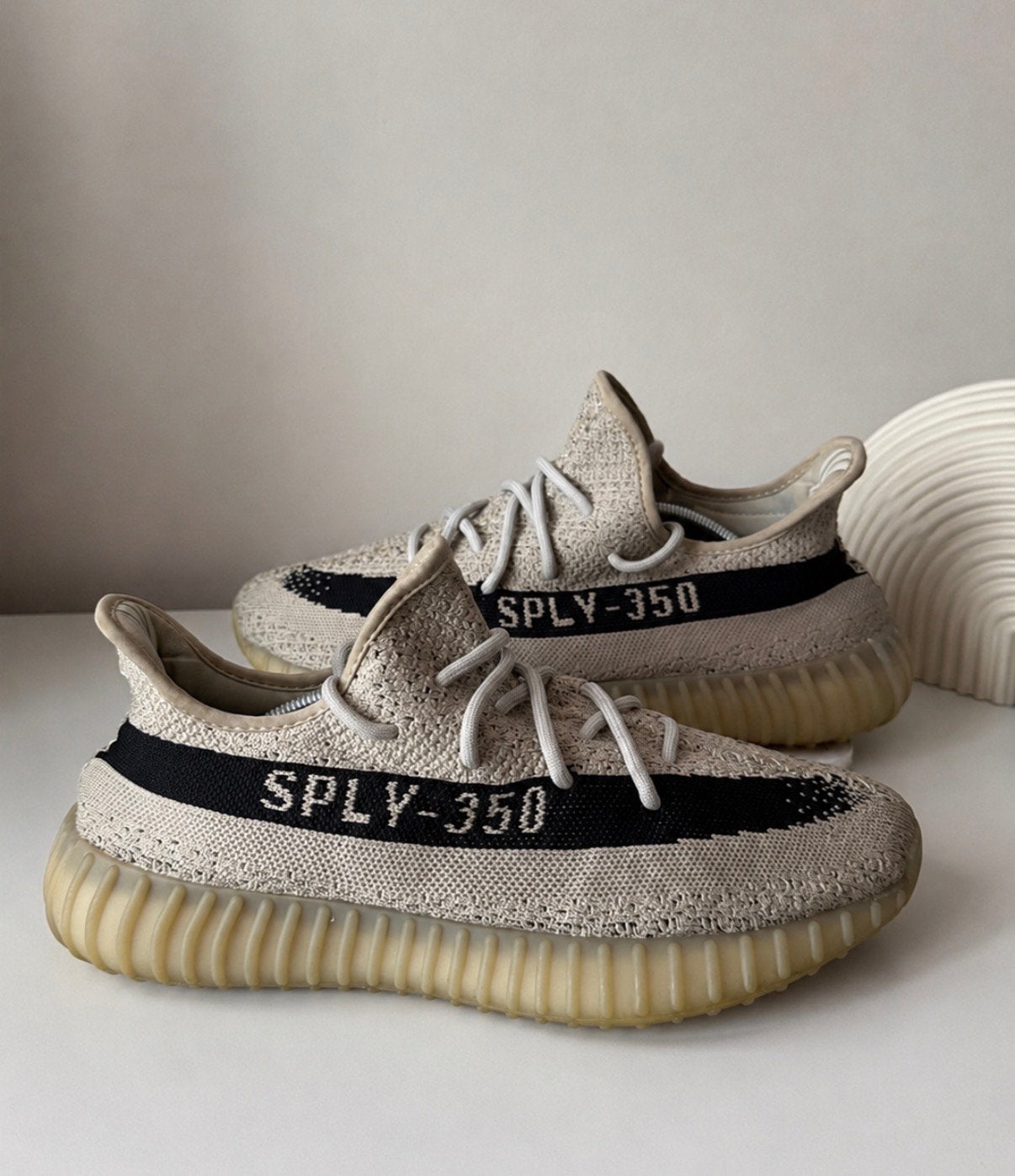 Yeezy Boost v2 slate 350 sply adidas maat 43 , 5, Ophalen of Verzenden, Zo goed als nieuw, Overige kleuren