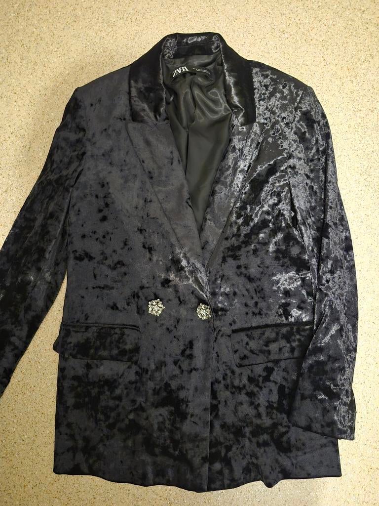 Zwarte Zara Velvet Blazer met Sierknopen, Kleding | Dames, Maat 38/40 (M), Ophalen of Verzenden, Jasje, Gedragen