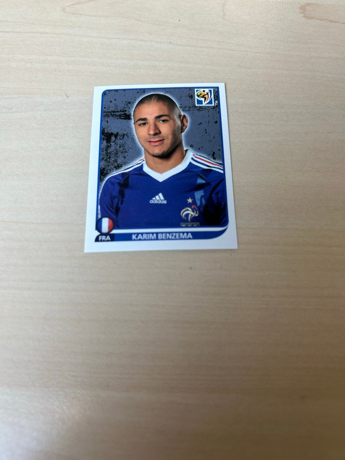 Panini WK 2010 Sticker - Karim Benzema (Frankrijk), Verzamelen, Ophalen of Verzenden, Zo goed als nieuw, Sport