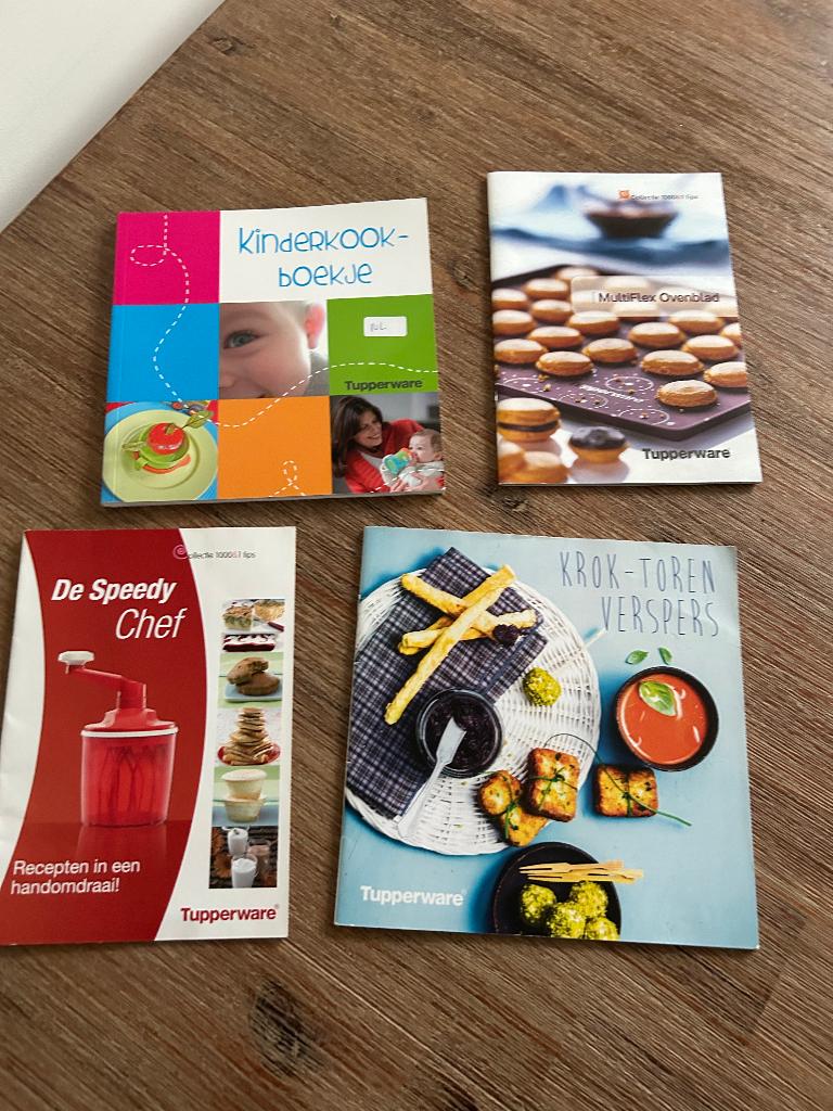 4 boekjes tupperware kinderkookboek, Huis en Inrichting, Keuken | Tupperware, Ophalen of Verzenden, Zo goed als nieuw, Overige typen