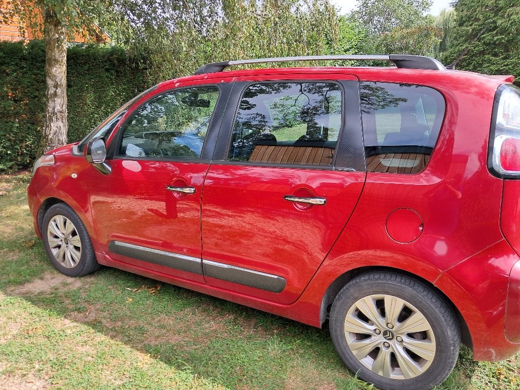 Citroën C3 Picasso 1.6 VTI 2010 Rood, Auto's, Voorwielaandrijving, Zwart, 4 cilinders, Leder en Stof