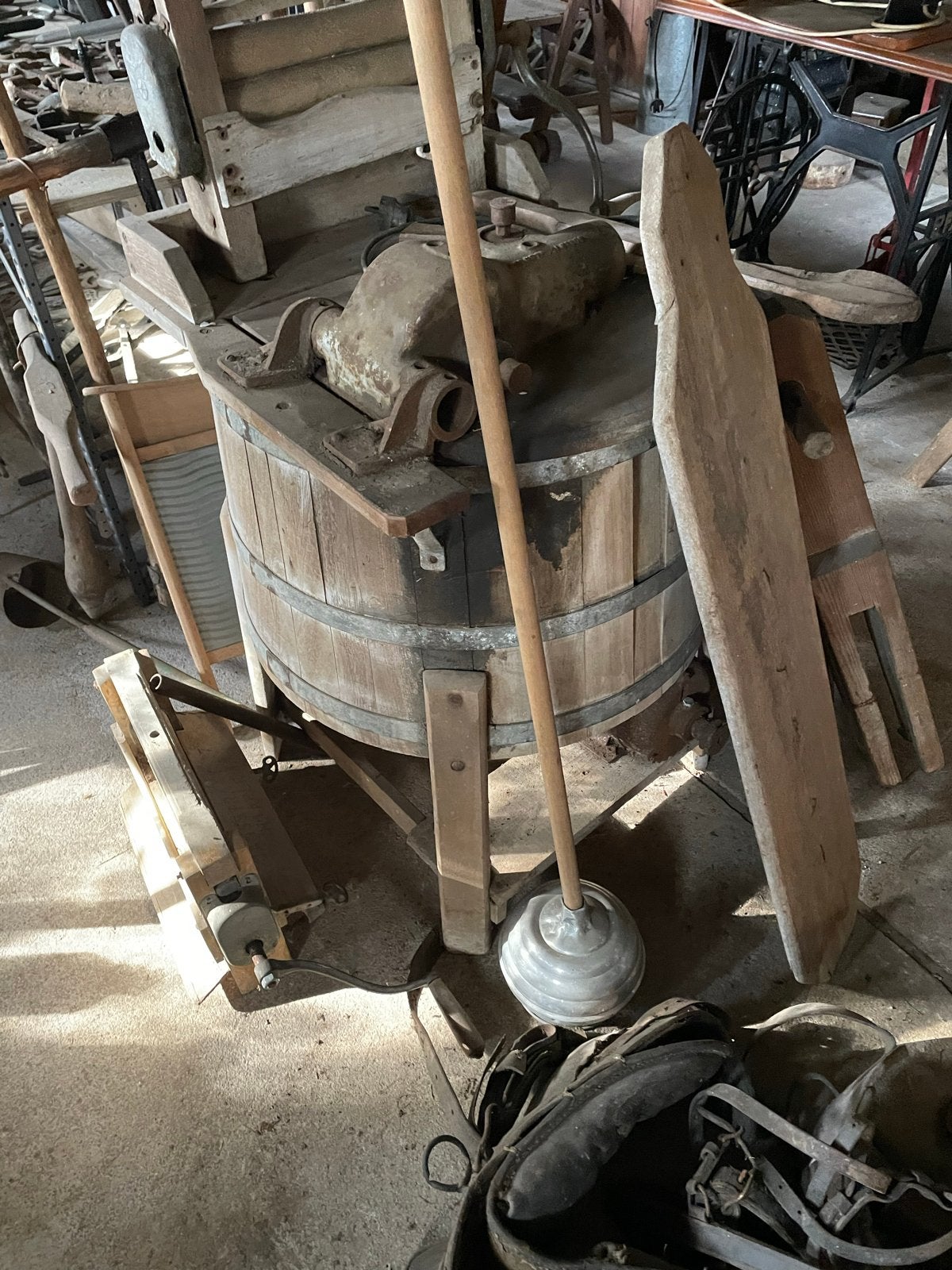 Antieke houten wasmachine met roerwerk, Ophalen, Minder dan 1200 toeren, Minder dan 4 kg, Bovenlader