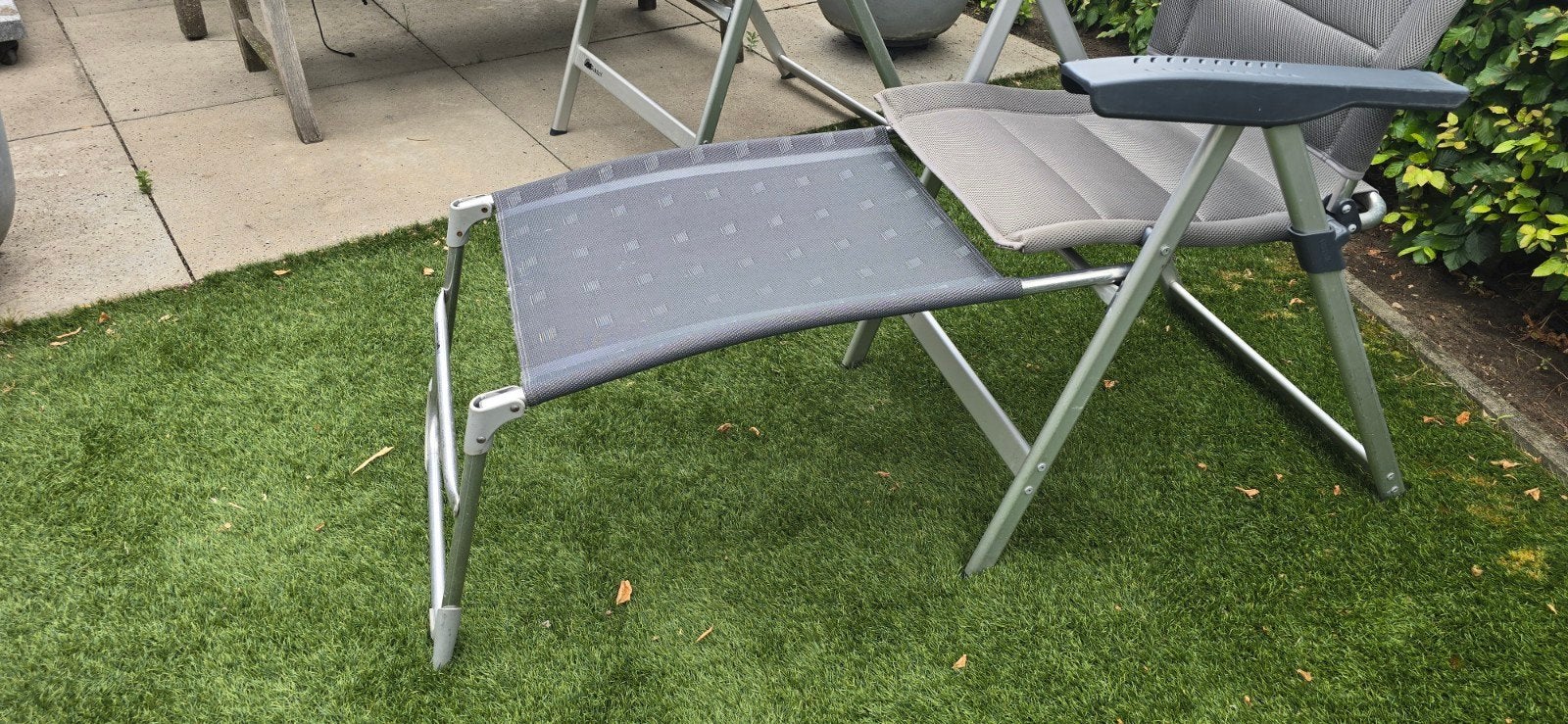 2 Dukdalf Sampler Voetensteunen Grijs, Ophalen, Gebruikt, Campingmeubel-accessoire