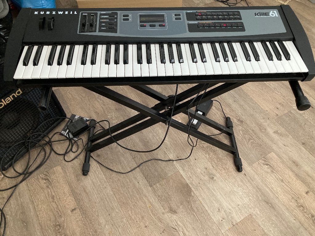 Kurzweil KME61 keyboard