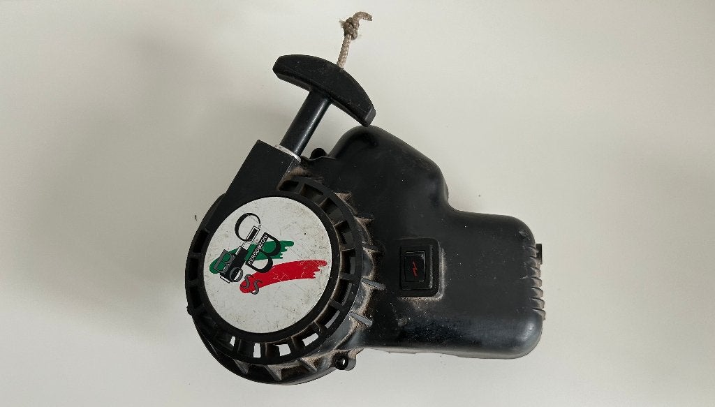 Bergzoni trekstarter met omhulsel 1/5 benzine auto, Ophalen of Verzenden, Gebruikt, Overige schalen, Auto offroad
