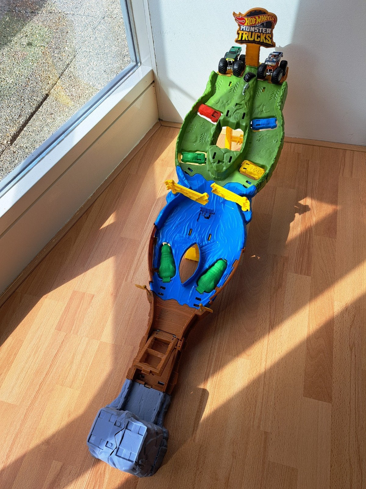 Hot Wheels Monster Trucks speelset met 2 trucks, Ophalen, Gebruikt