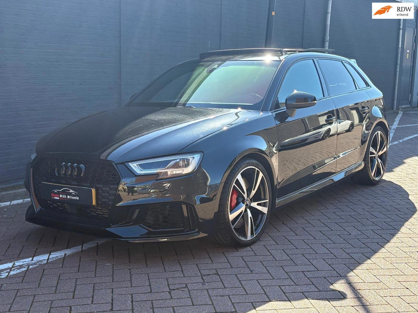 Audi Rs3 2.5 TFSI quattro |B&O|Schaal|Panorama|FULL, Auto's, Automaat, Dealer onderhouden, Gebruikt, RS3