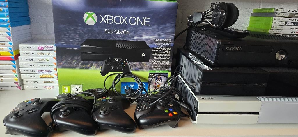 1x xbox one - 1x xbox 360 zwart  -  2x xbox wit of zwart, Spelcomputers en Games, Ophalen, Gebruikt, 500 GB, Zonder controller