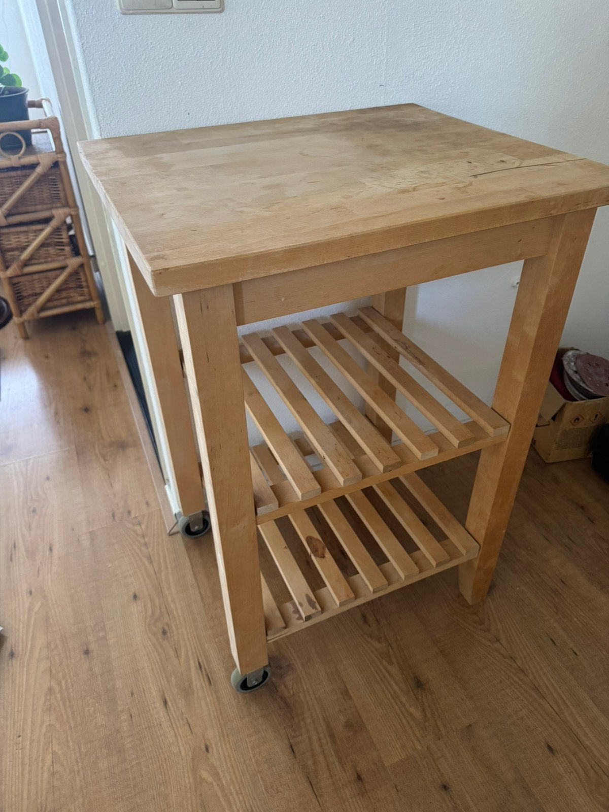 Ikea Belväm houten keukentrolley, Huis en Inrichting, Ophalen, Zo goed als nieuw, 25 tot 50 cm, Rechthoekig