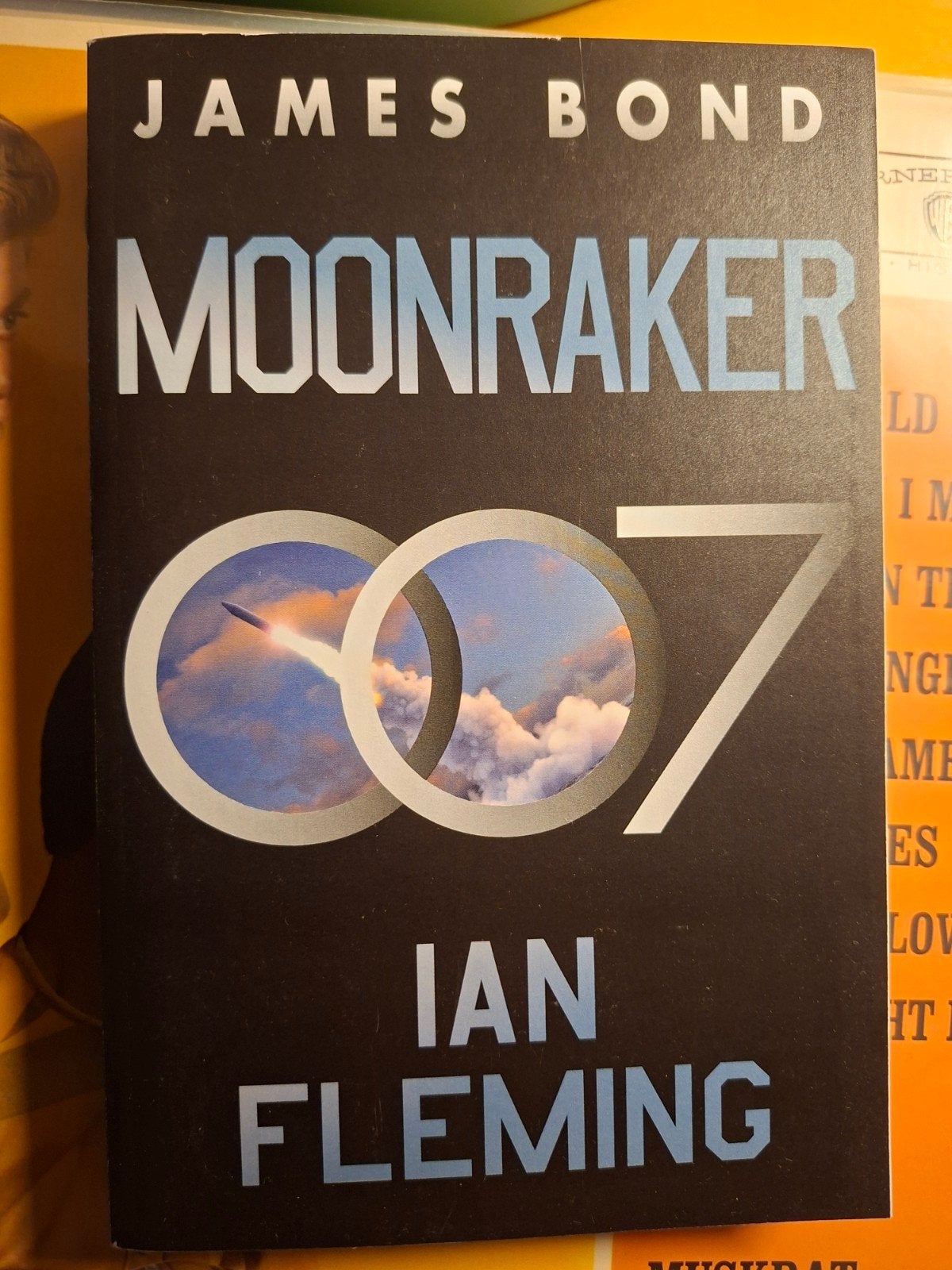 James Bond: Moonraker - Ian Fleming Nieuw! Engels, Boeken, Ophalen of Verzenden, Gelezen, Ian Fleming, Amerika