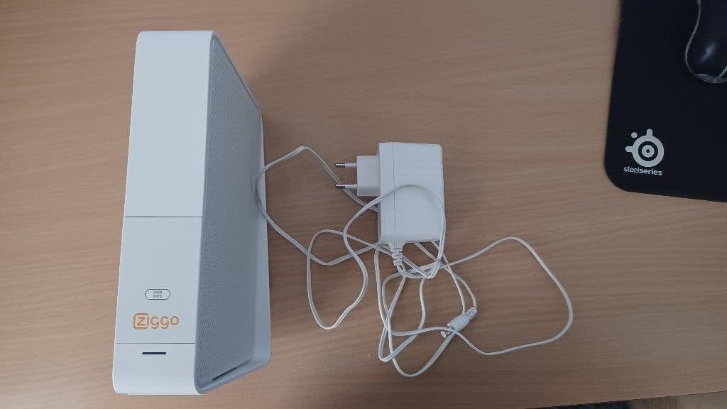 Connect Box CH7465LG-ZG Router/Modem Ziggo, Ophalen, Gebruikt, Router met modem, Overige merken