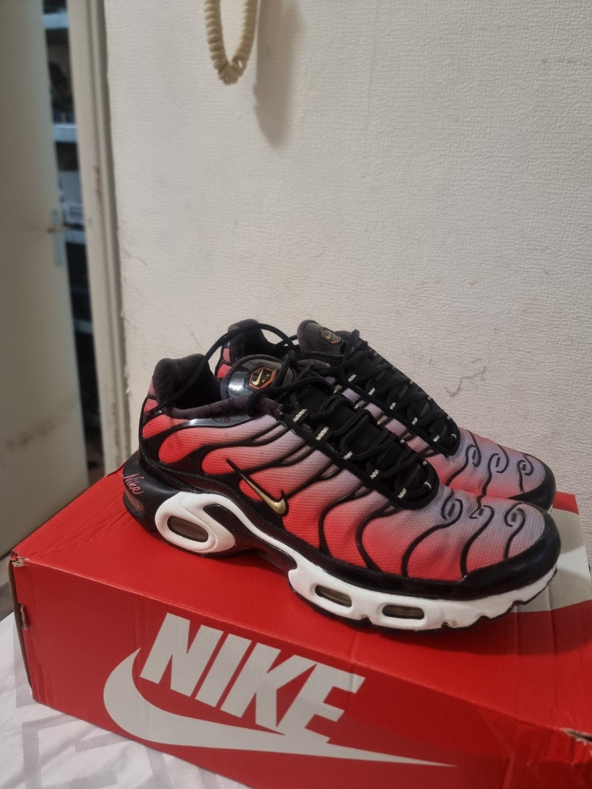 Zeldzame Nike Air Max TN - Maat 40, Kleding | Dames, Schoenen, One Bowerman Drive, Beaverton, OR 97005, USA, Overige kleuren, Nike Inc.