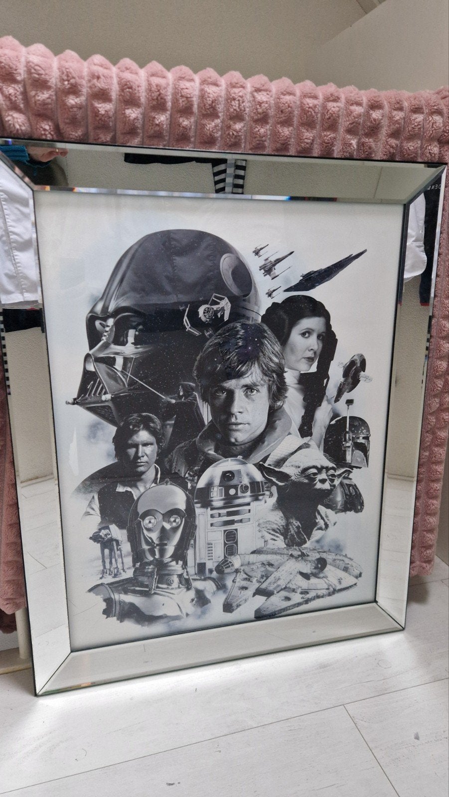 Star Wars ingelijste poster - Nieuwstaat, 50 – 75, Nieuw, Ophalen of Verzenden, Foto of Poster