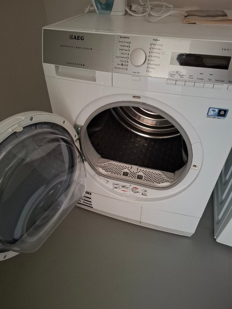 AEG droger, Ophalen, 6 tot 8 kg, Gebruikt, Voorlader
