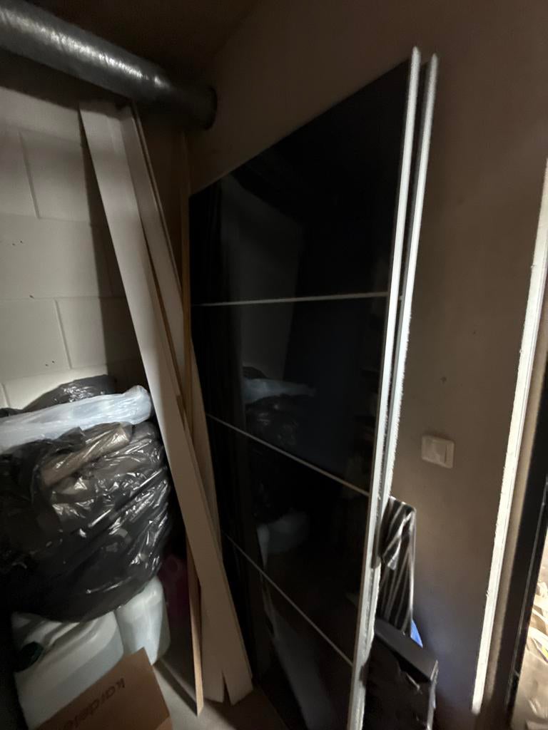 Gratis IKEA Pax schuifdeur zwart, Gebruikt, 200 cm of meer, Minder dan 25 cm, Met deur(en)