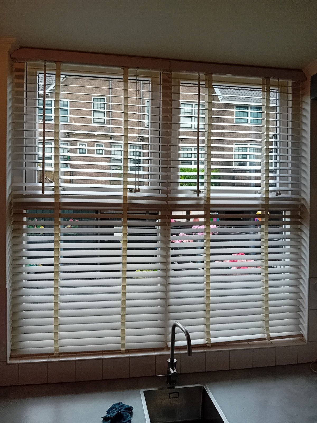 Houten jaloezieën lichtgrijs 88 br 170 lang 1 90 breed en cm, Ophalen, Gebruikt, Grijs