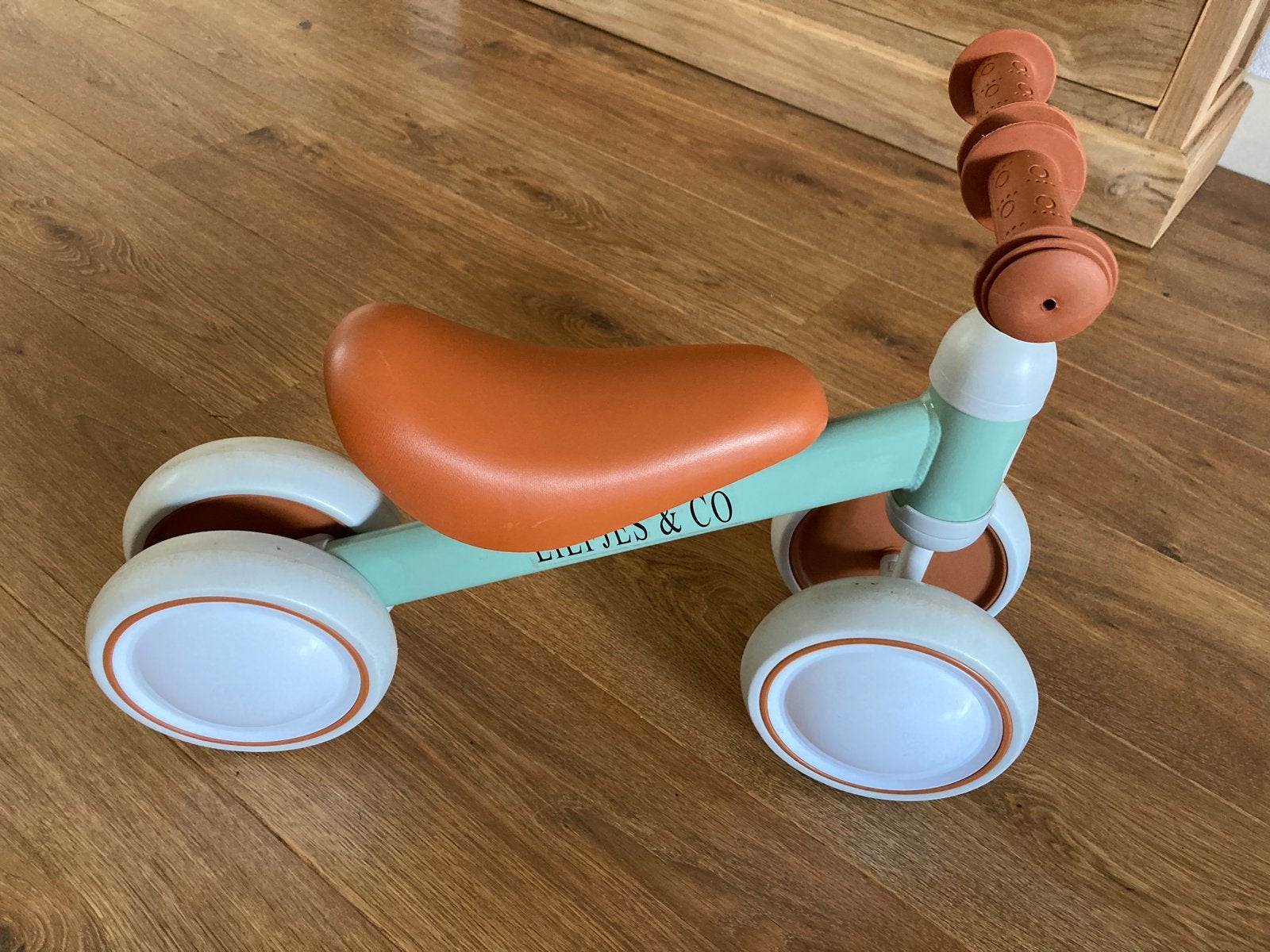 Loopfietsje Liefjes & Co - Zo goed als nieuw, Fietsen en Brommers, Ophalen, Zo goed als nieuw, Minder dan 16 inch