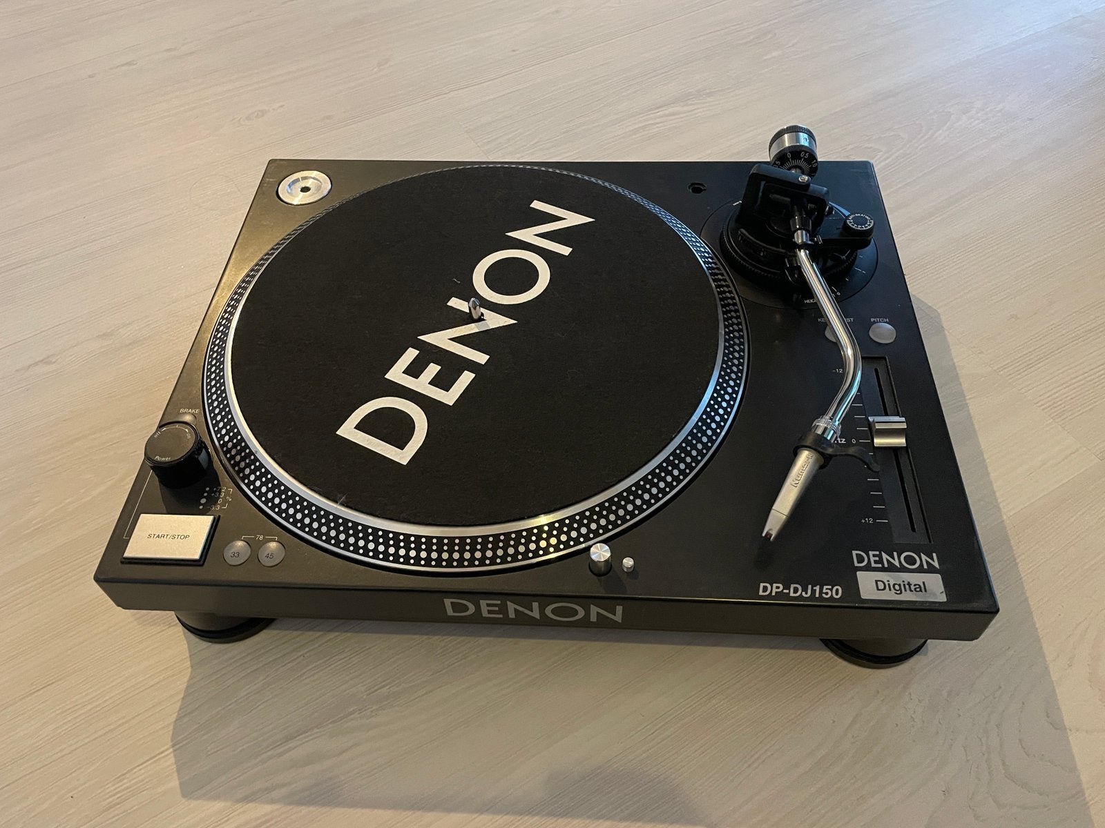 Denon DP DJ 150 Platenspeler, Overige merken, Gebruikt, Pitch-regelaar, Ophalen of Verzenden