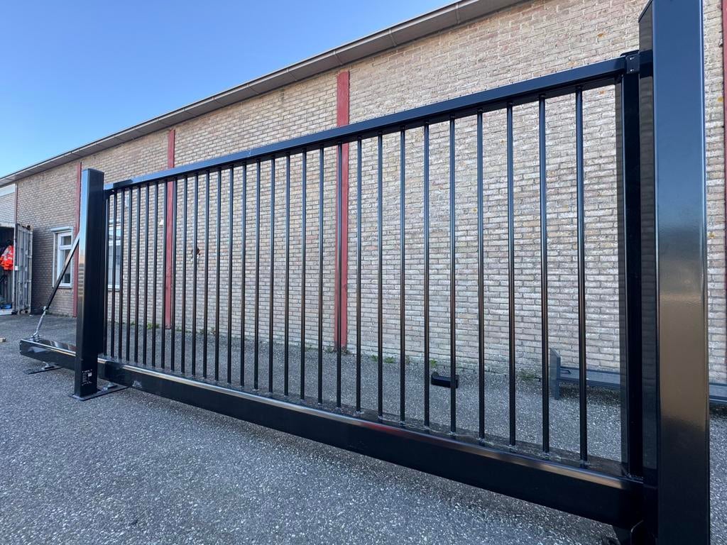 Nieuwe Vrijdragende schuifpoort !!, Tuin en Terras, Tuinhekken en Hekwerk, Ophalen, Nieuw, IJzer, Spijlenhekwerk