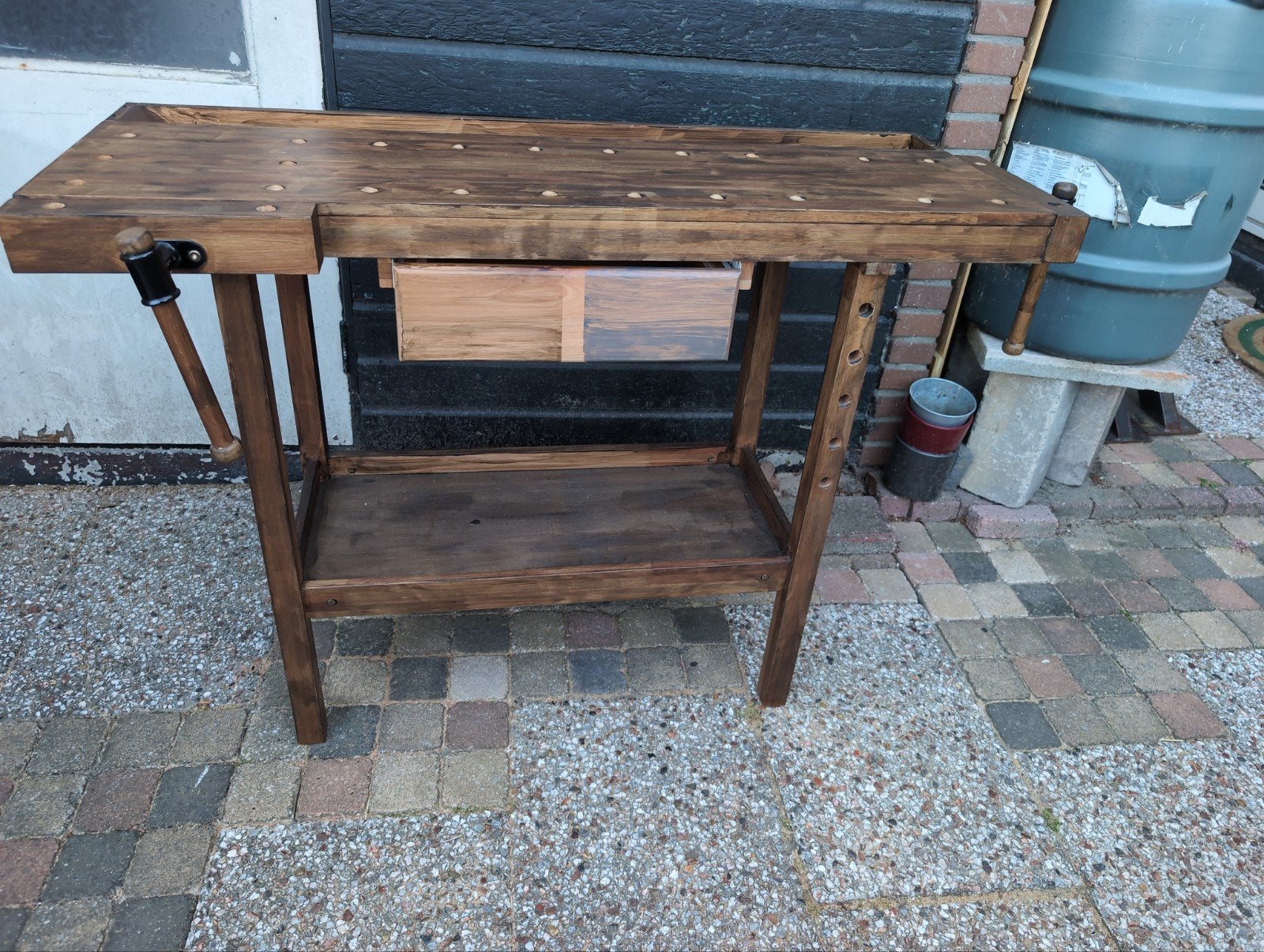 Leuke houten werkbank met bankschroef en lade, Doe-het-zelf en Verbouw, Werkbanken, Ophalen, Zo goed als nieuw, 120 tot 170 cm