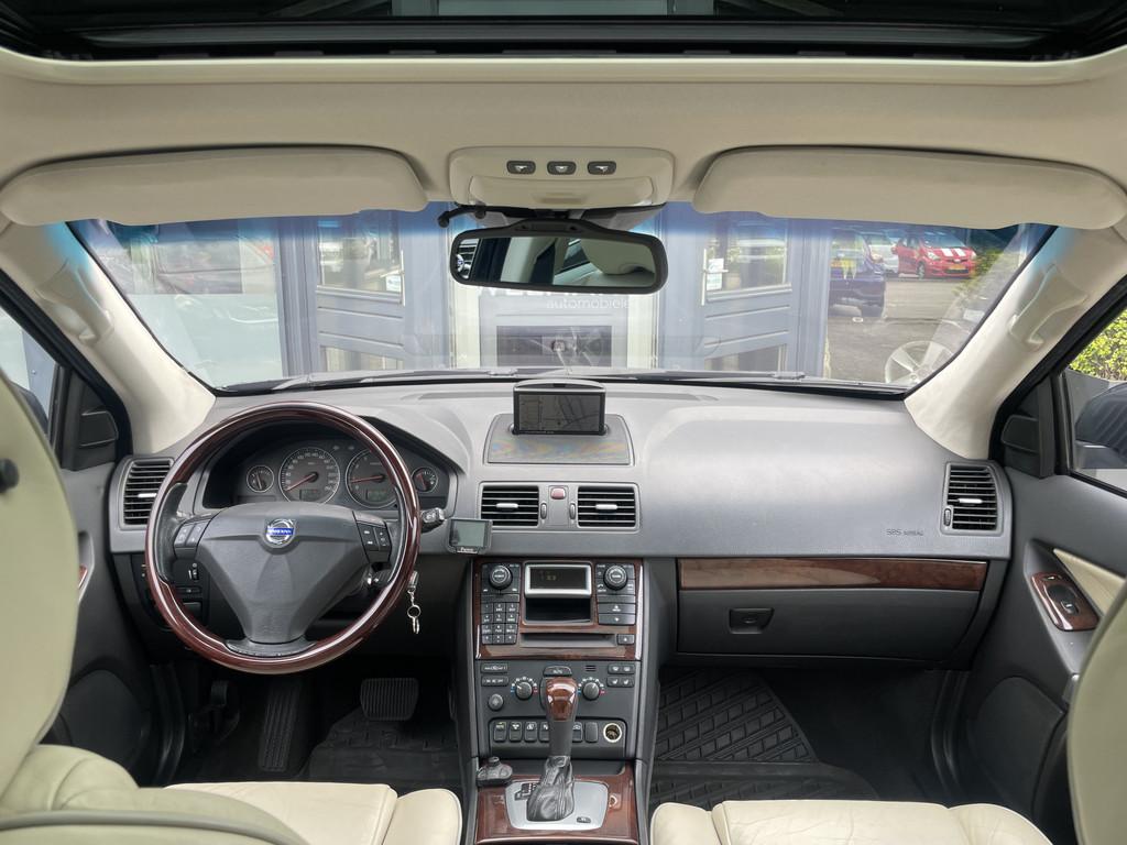 Volvo XC90 4.4 V8 Executive Schuifdak l Trekhaak l 7P, Auto's, Gebruikt, 7 stoelen, Zwart, Leder