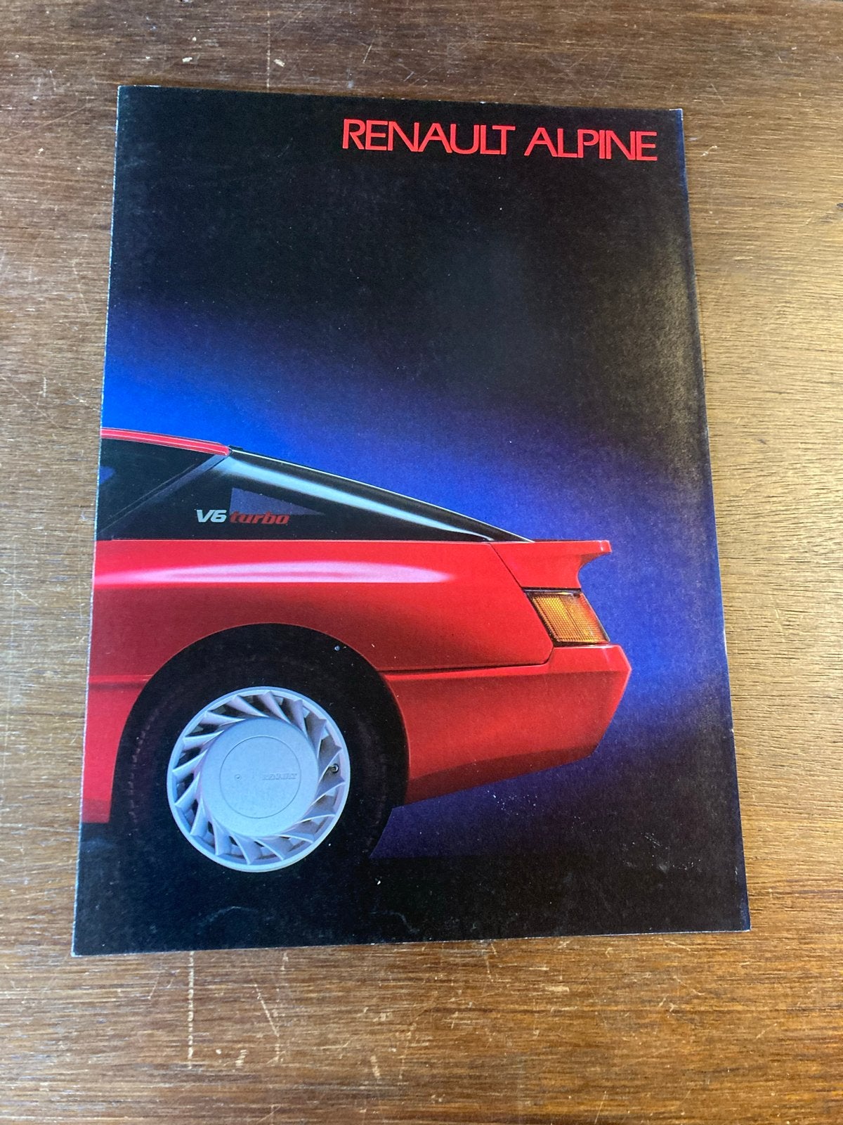 Renault Alpine V6 Turbo Brochure - Zeldzaam Collectors Item, Ophalen of Verzenden, Gelezen, Renault