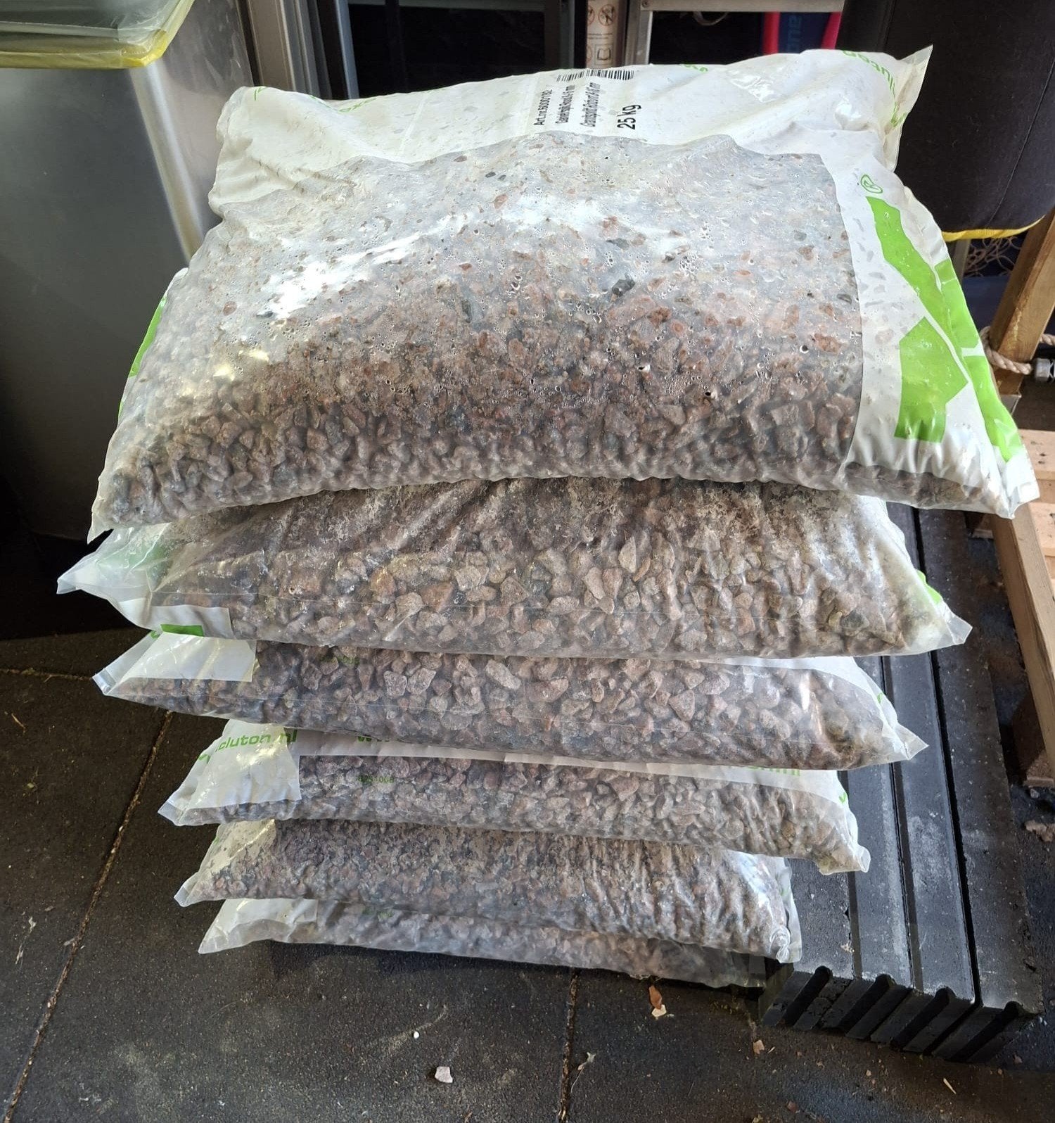 6 zakken EXCLUTON Split Graniet rood 8-16 mm (25 kg p/z), Tuin en Terras, Grind, Keien en Split, Ophalen, Nieuw, Rood, Split