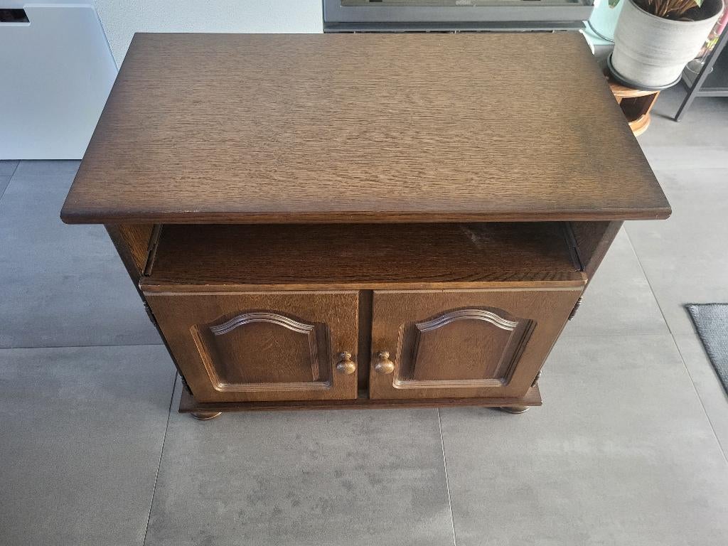 Eiken tv kast, Ophalen, Eikenhout, 50 tot 100 cm, Zo goed als nieuw