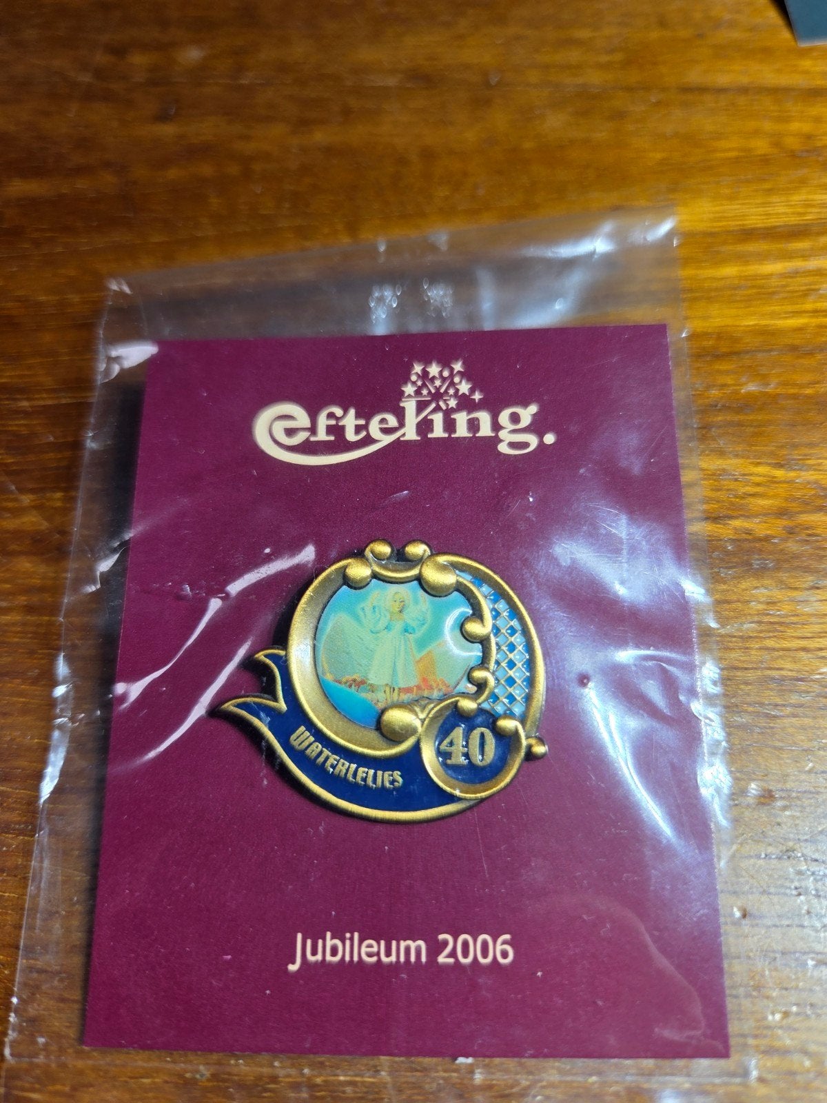 Efteling Waterlelies 40 jaar pin 2006, Verzamelen, Efteling, Ophalen of Verzenden, Zo goed als nieuw, Button of Speldje