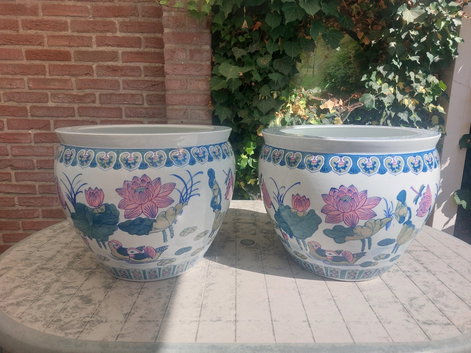 Set van 2 Prachtige Chinese bloempotten, Rond, Zo goed als nieuw, Minder dan 40 cm, Balkon