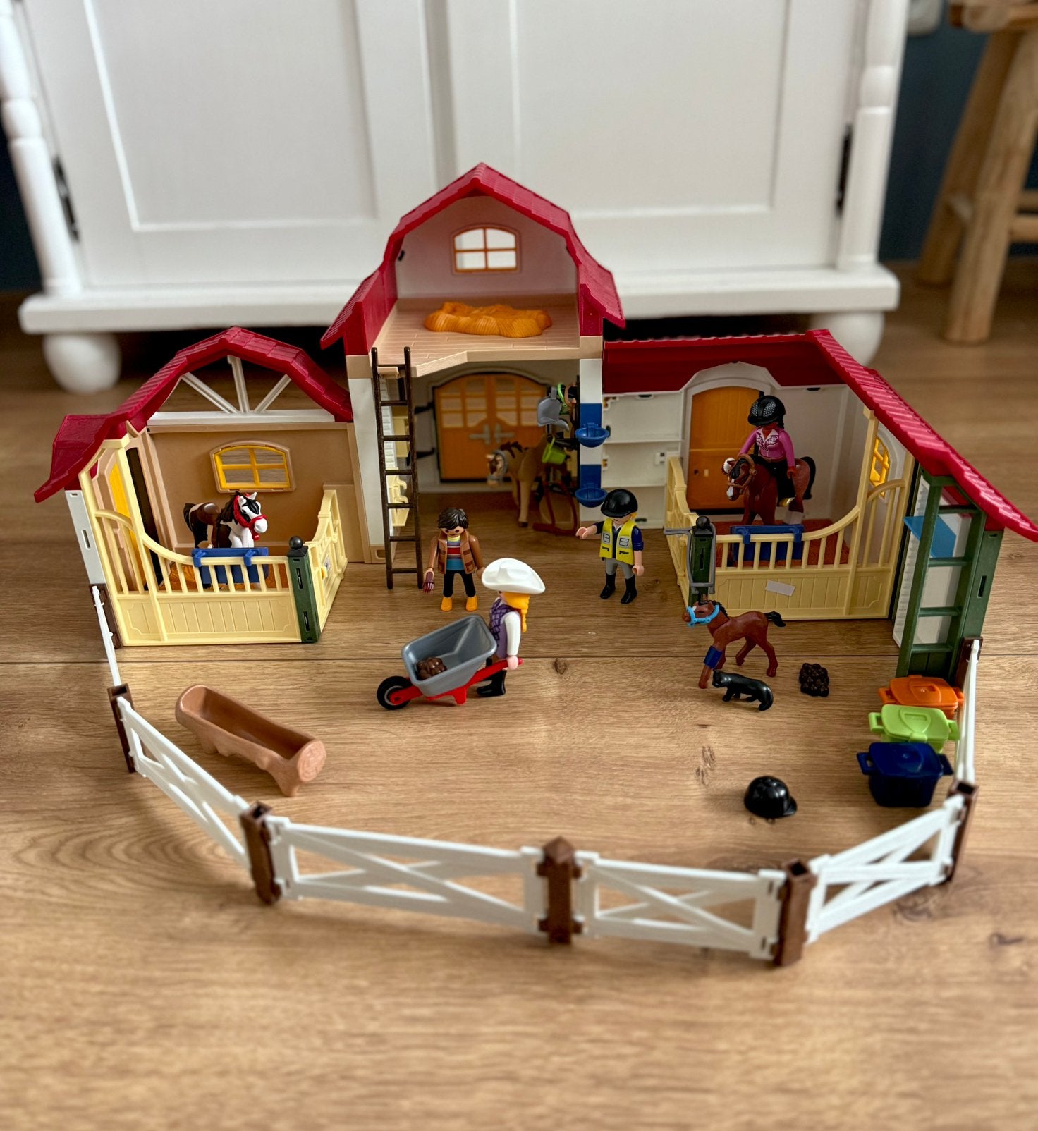 Playmobil 6926 Paardrijclub Manege, Kinderen en Baby's, Ophalen of Verzenden, Zo goed als nieuw