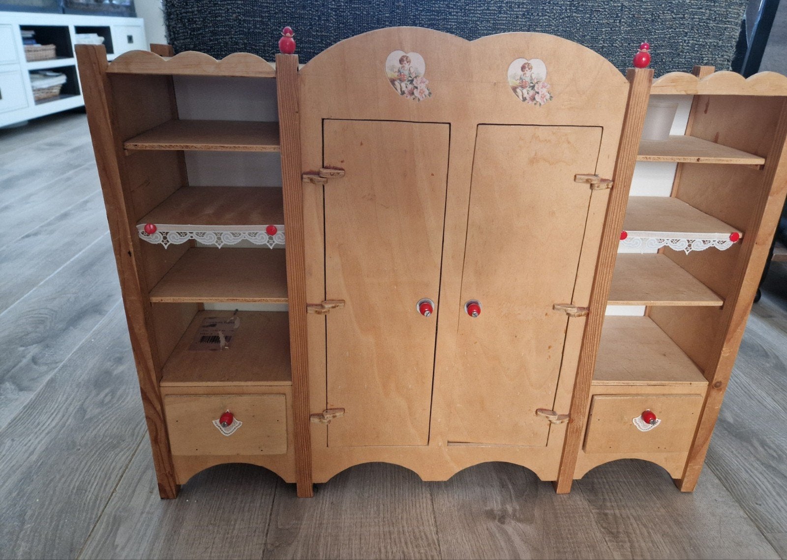 Vintage poppen kledingkast - 66x59x19 cm, Verzamelen, Poppenhuizen en Toebehoren, Ophalen of Verzenden, Gebruikt, Overige typen