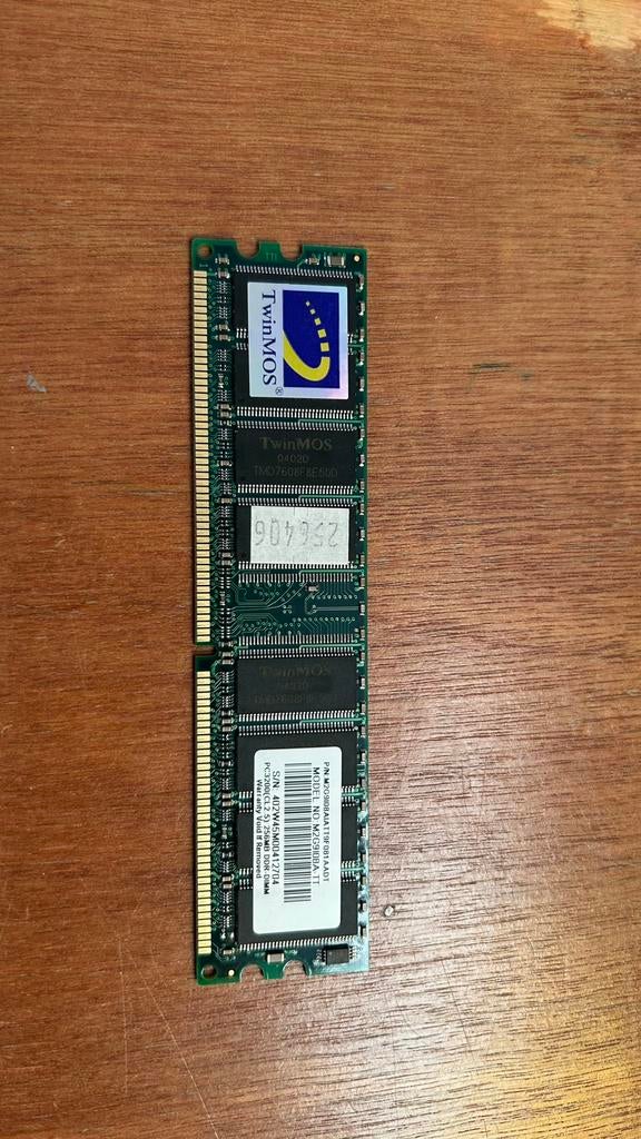 Vintage TwinMOS 256 MB DDR PC3200 CL2.5 (M2G9I08A-TT), 1 GB of minder, Ophalen of Verzenden, Desktop, DDR