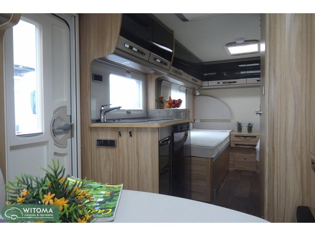 Eriba Nova GL - 60 edition 495 complete caravan !, Rondzit, Schokbreker, Bedrijf, Eriba