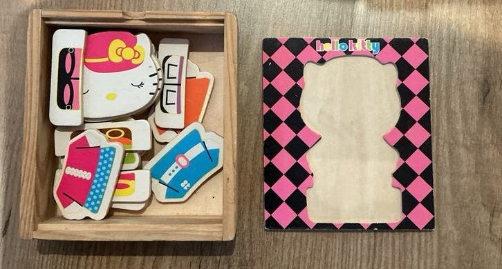 Hello Kitty Houten Puzzel - Aankleedpop, 2 tot 4 jaar, Gebruikt, 10 tot 50 stukjes, Ophalen of Verzenden