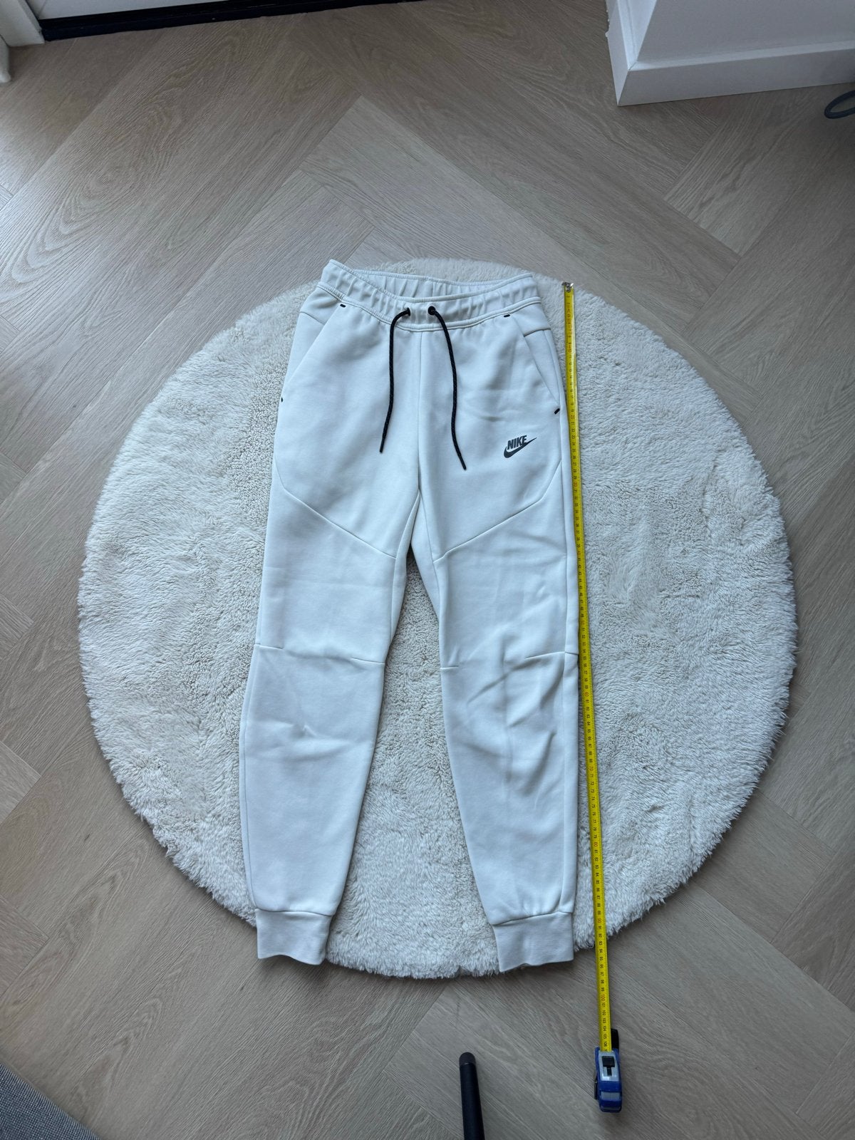 Nike Tech Fleece broek, Kleding | Heren, Verzenden, Nieuw, Maat 46 (S) of kleiner, Wit