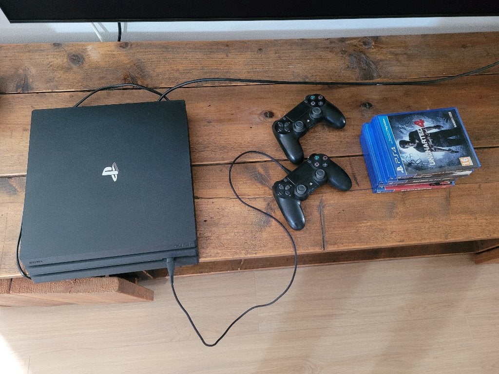 Playstation 4 Pro 1TB, Spelcomputers en Games, Spelcomputers | Sony PlayStation 4, Ophalen of Verzenden, Zo goed als nieuw, 1 TB