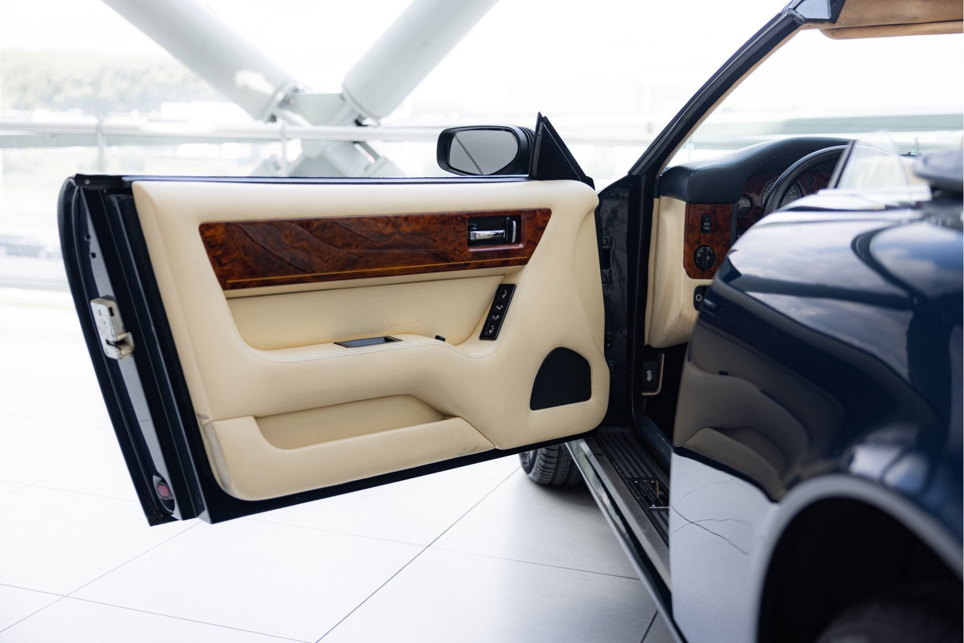 Aston Martin V8 Volante Virage | 5.3 V8 | Org NL | ''05 AM W, foto 9