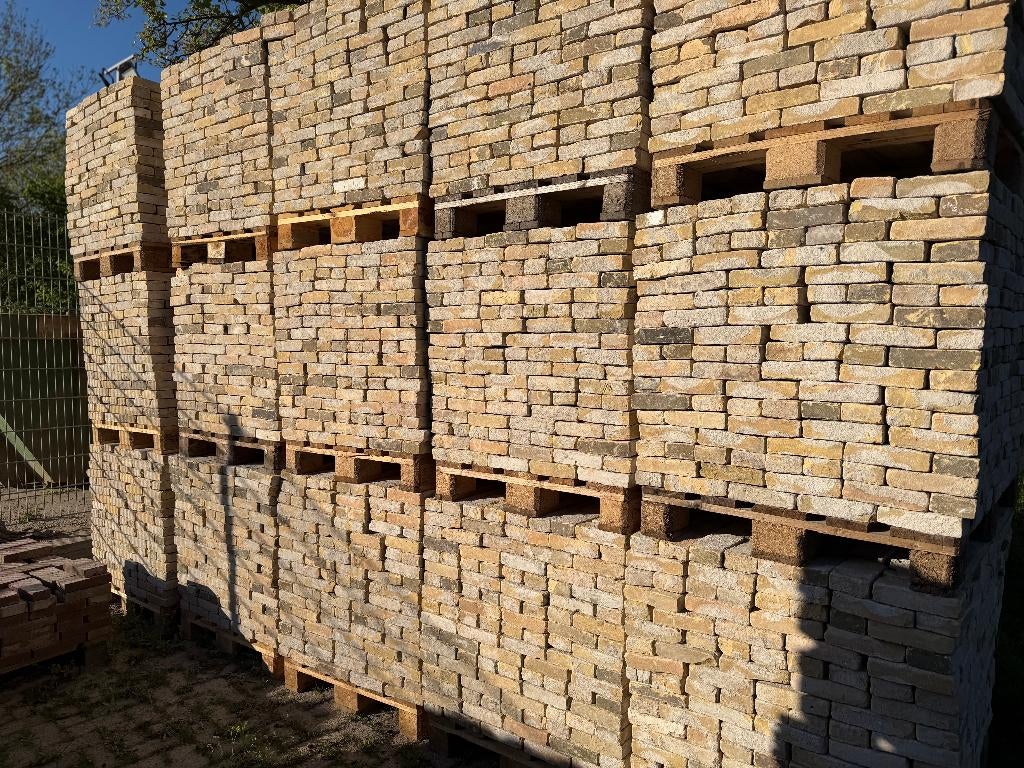 Metselsteen geel vormbak 40000 stuks uit 1 partij 18x4.5x9cm