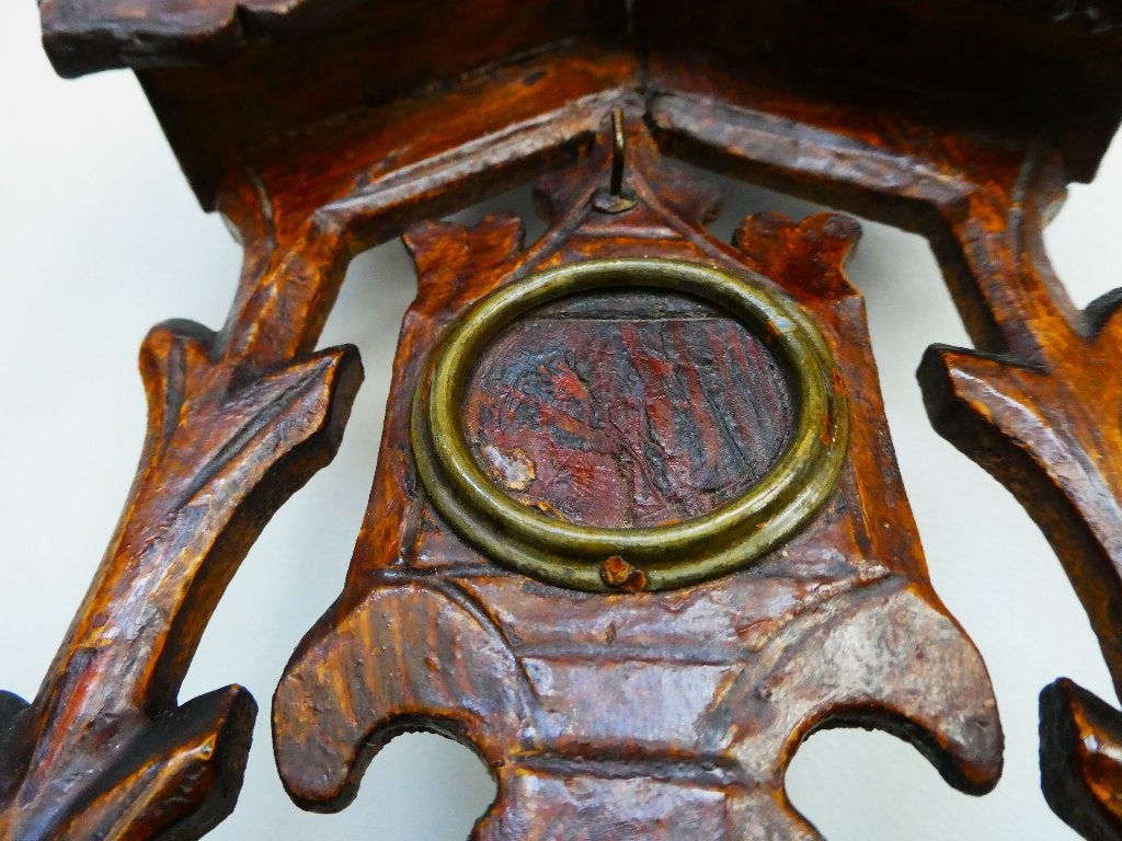 Een floraal houtgesneden zakhorloge houder 1800 - 1850, Antiek en Kunst, Overige onderwerpen, Houtsnijwerk, Ophalen of Verzenden