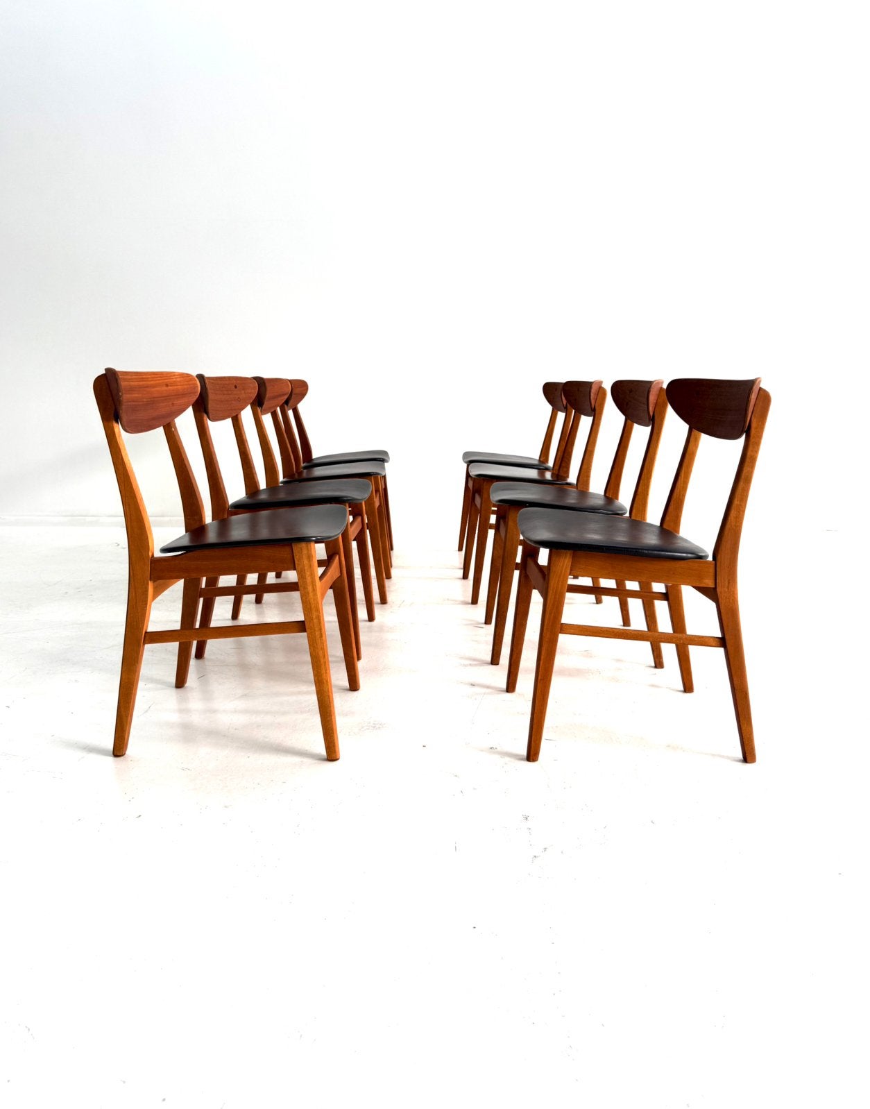 Set van 8 vintage Deense Farstrup eetkamerstoelen ‘60, Huis en Inrichting, Hout, Ophalen of Verzenden, Zo goed als nieuw, Farstrup Møbler