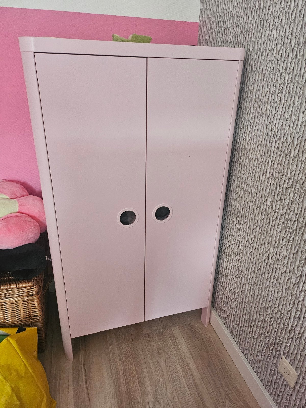Roze Ikea Busungeset: Kledingkast & Ladekast, Ophalen, Gebruikt, Kast, 50 tot 70 cm