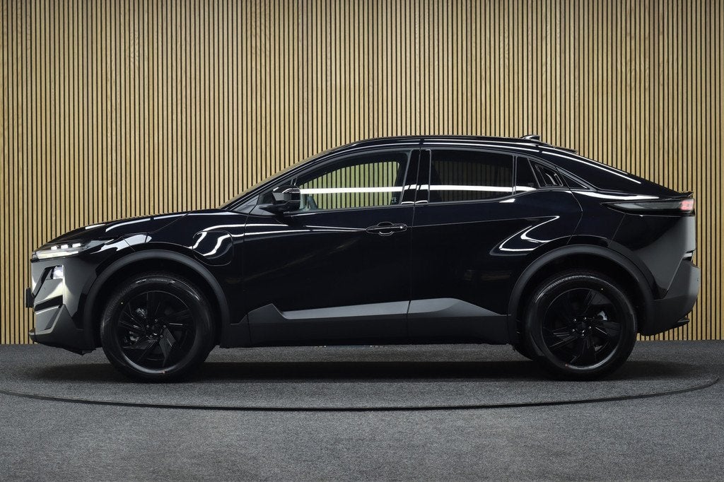 Subaru Uncharted 2E-xcite+ 77 kWh | Adaptive-cruise | 360°, Met garantie (alle), Zwart, 592 km, 1890 kg