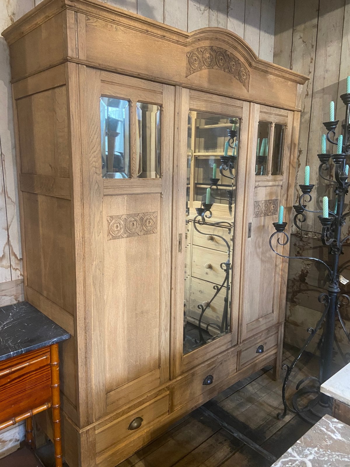 Een Franse Art Nouveau kast kledingkast demontabel, Ophalen