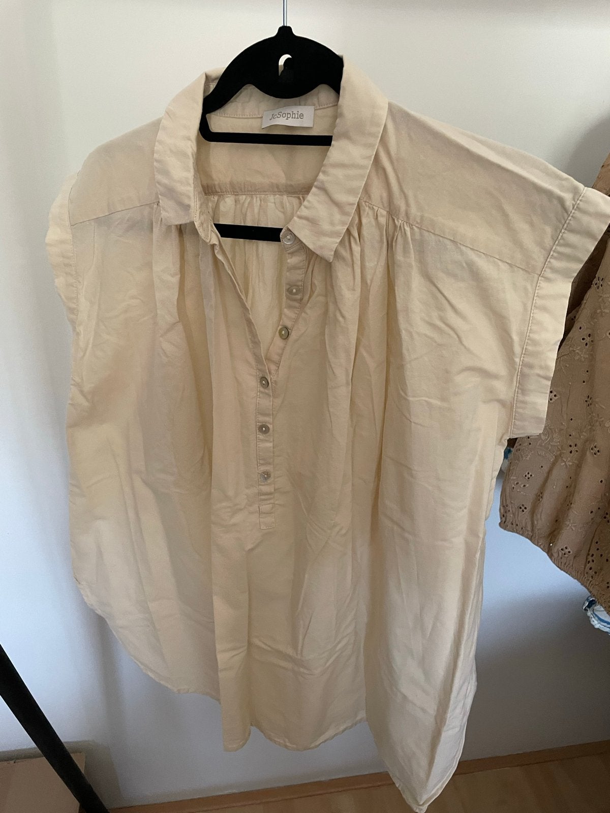 JcSophie crèmekleurig shirt, valt groot, Beige, Ophalen of Verzenden, Zo goed als nieuw, Korte mouw