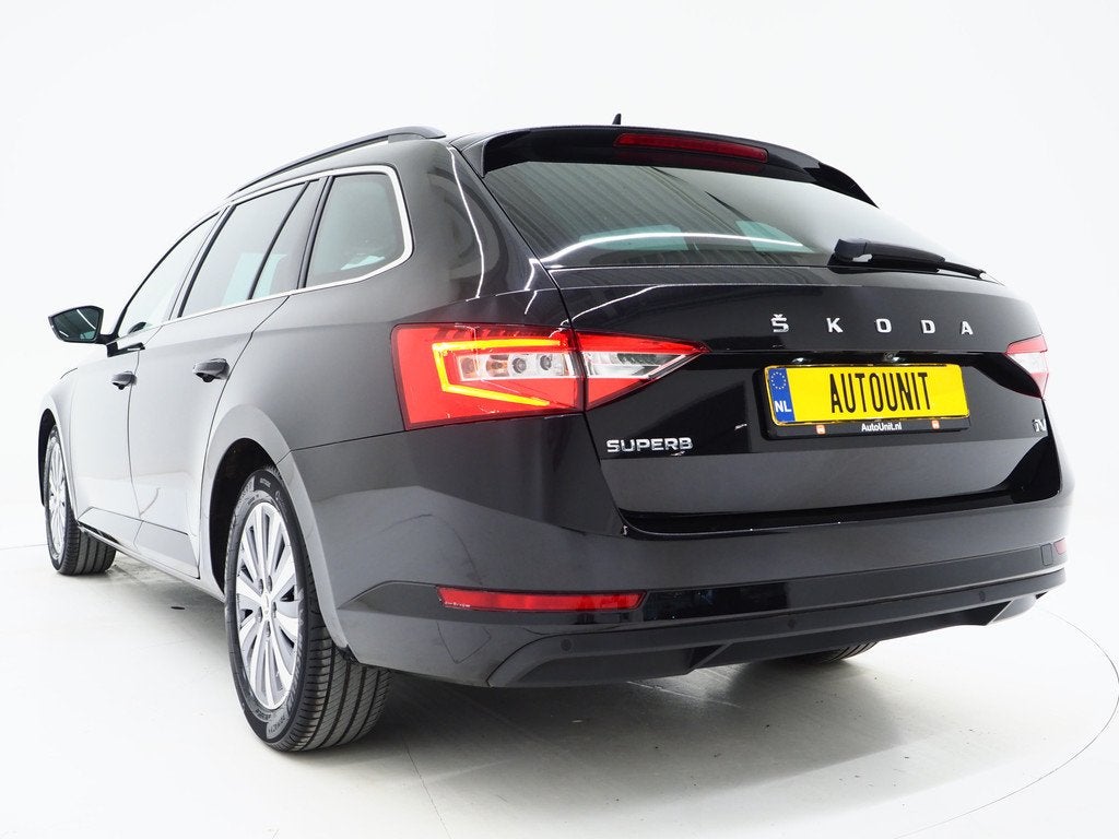 Skoda Superb Combi 1.4 TSI iV 218PK | Leder | Trekhaak | Mem, Auto's, Skoda, Gebruikt, Zwart, 4 cilinders, Zwart